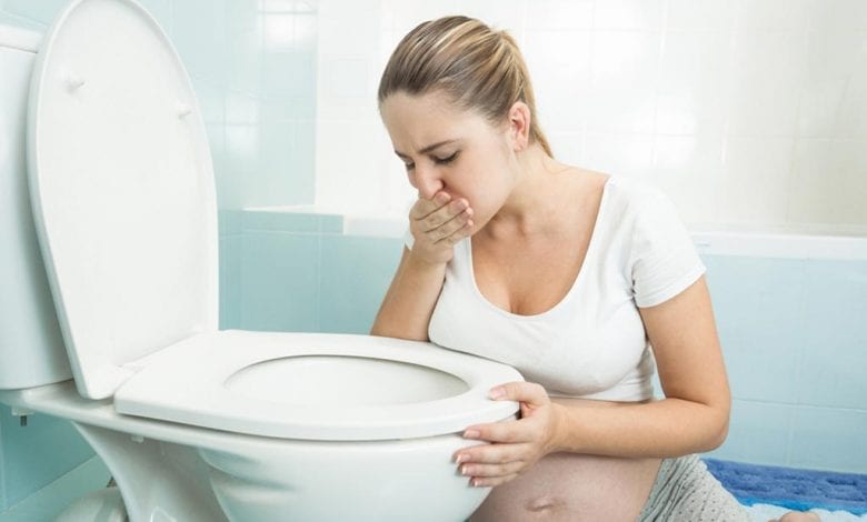 Гадене при бременност: Какво да ядем и Кога Започва